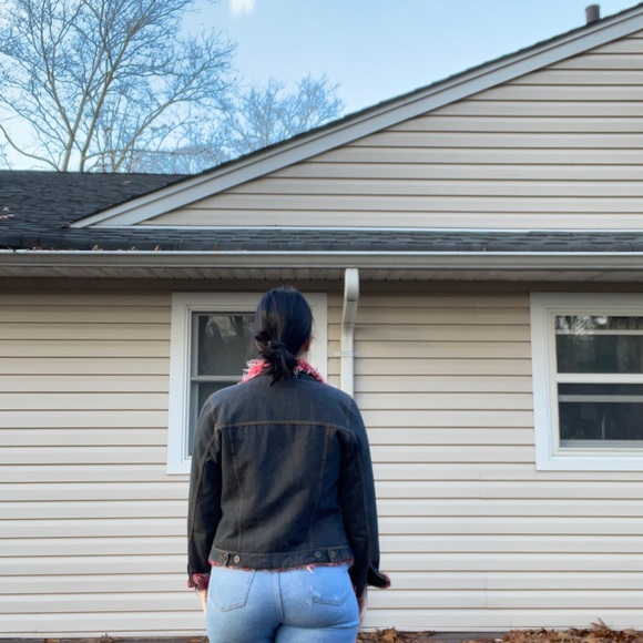 Jean jacket with red fur trim size large made in Italy - Picture 8 of 12